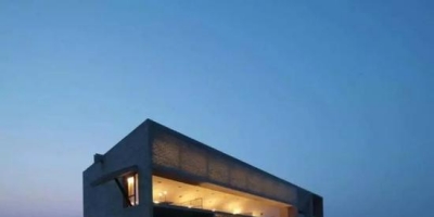 <b>这座海边超美的孤独房子火了3年 背后是个孤独的老北大人</b>