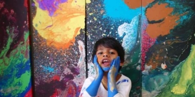 <b>印度5岁“神童”颜料画出大师风格 还登上了BBC</b>
