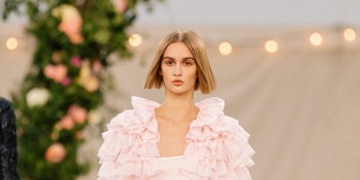 CHANEL 2021春夏高定系列：如同一场家庭聚会，或一场婚礼