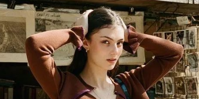 泫雅、Jennie对春天的期待，都在这些花俏毛衣上了！