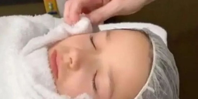 继承母亲衣钵的小七，已经开始在美妆圈营业了？